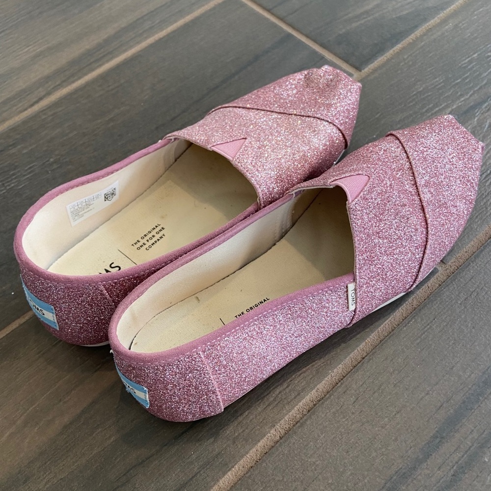 TOMS Pink Glitter Classic Shoe Size 8